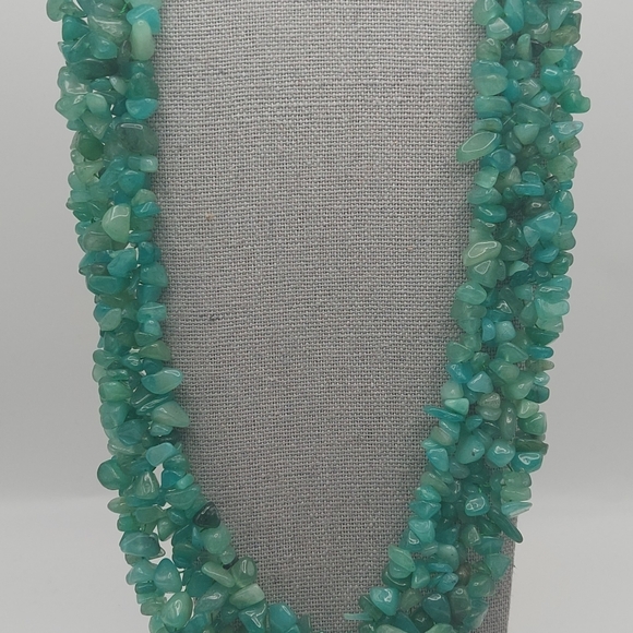 Green/Teal Faux Stone Necklace - Picture 8 of 9